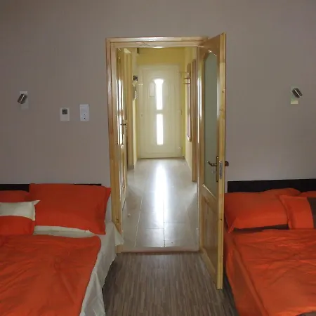 Aniko Apartment *